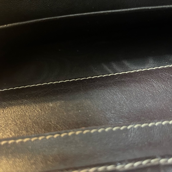 Authentic Gucci Wallet - Picture 5 of 9